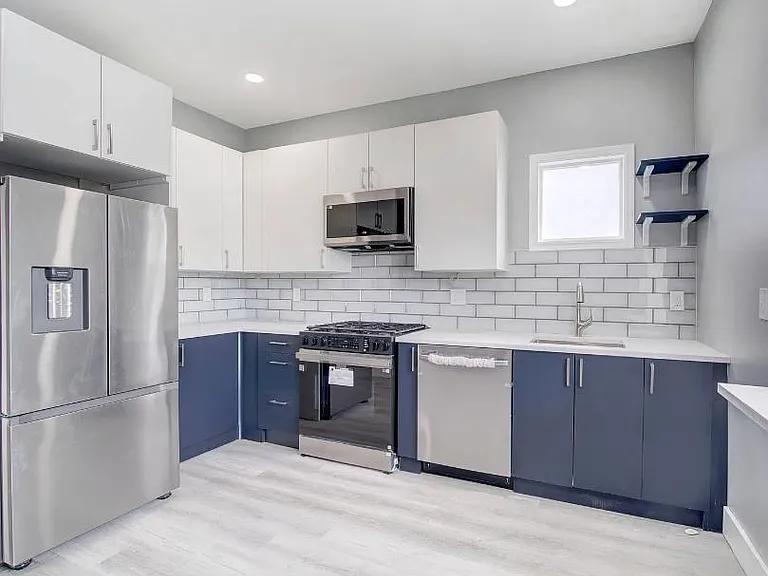 20 W 49th St #2 — Photo 1