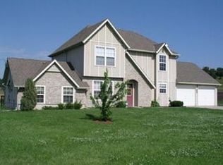 16951 Chieftain Rd, Tonganoxie, KS 66086