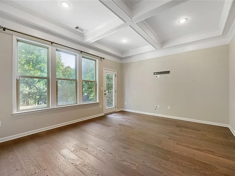 3585 Ashcroft Dr SE — Photo 5