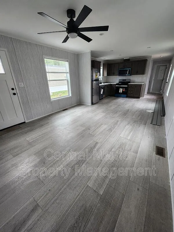 2 bed, 2.0 bath, 840 sqft, $1,350 — Photo 2