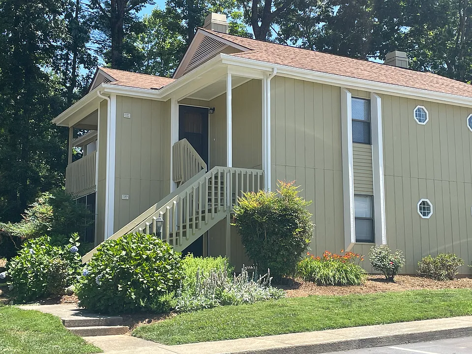 110 Heywood Rd