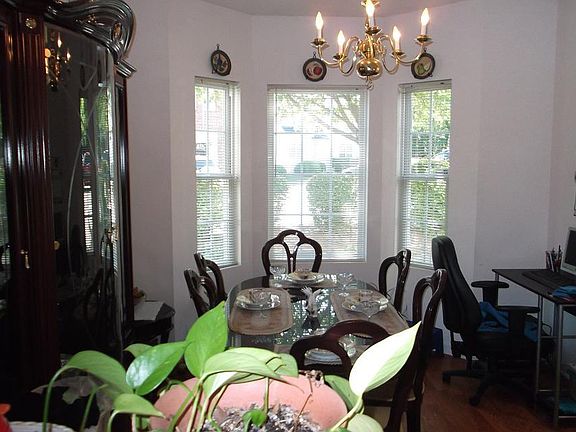 Dining room with bay window