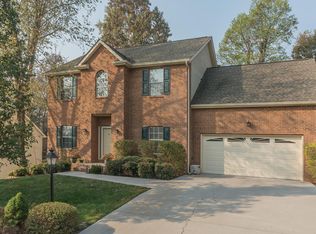 725 Cambridge Crest Ln, Knoxville, TN 37919