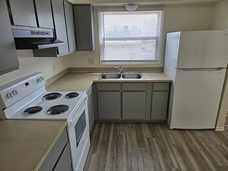French Quarter Apartments — Photo 25