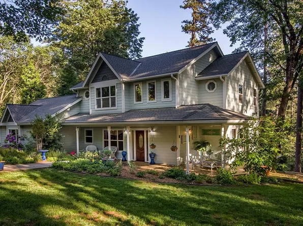 10985 Bubbling Wells Rd, Grass Valley, CA 95945
