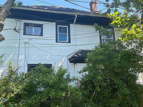 5th image of 54 Revere Pl