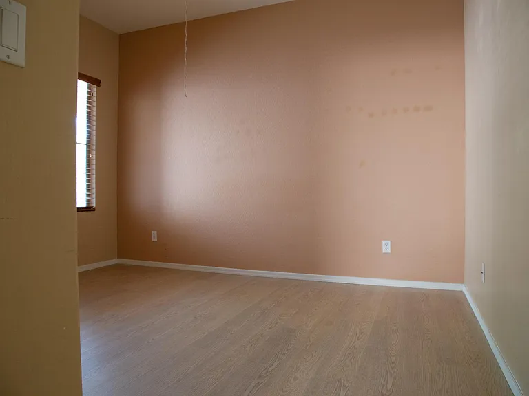 7016 W Branham Ln — Photo 8