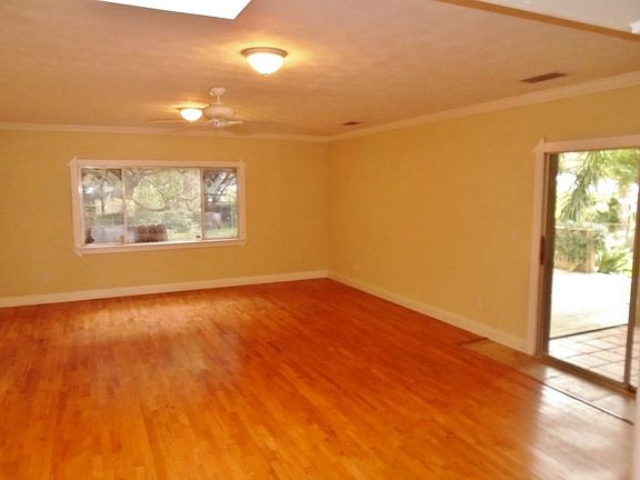 4th image of 18 Coquina Blvd