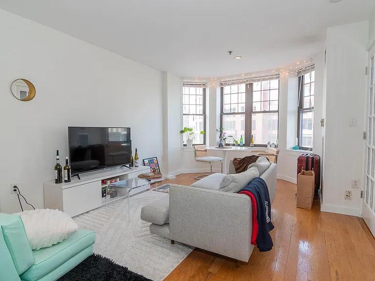 216 Freeman St — Photo 14