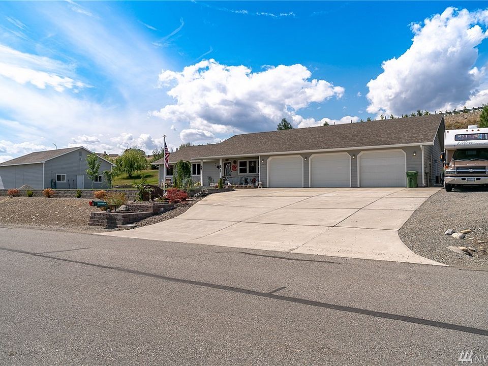 1st image of 1095 Mansfield Dr