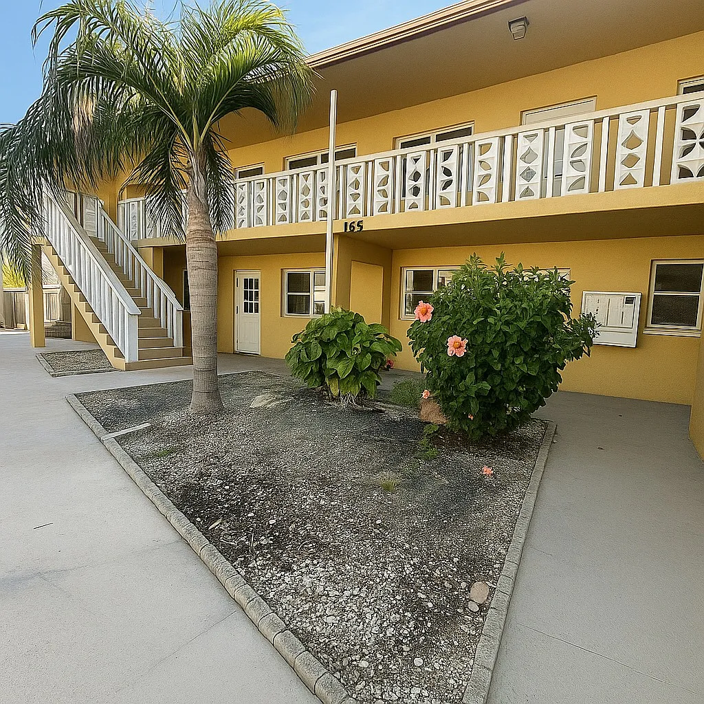 2 bed, 900 sqft, $1,895 — Photo 1