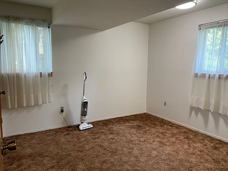 675 Ithaca Dr — Photo 21