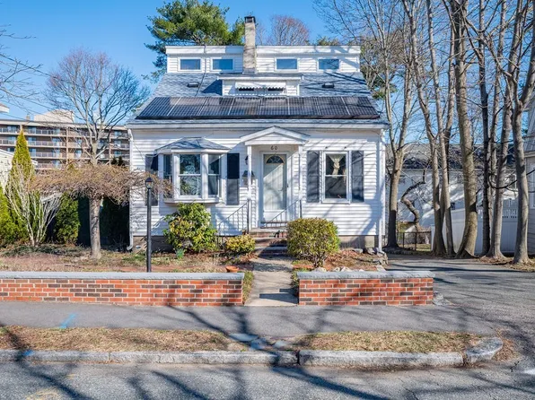 60 Russell St, Quincy, MA 02171