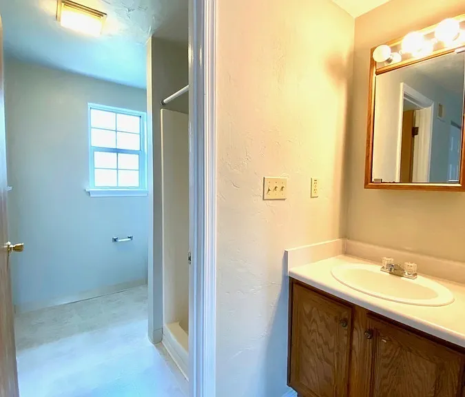 Apple Valley Dr — Photo 24