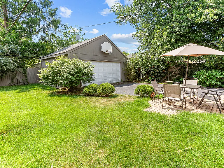 1348 Ruffner Ave — Photo 25