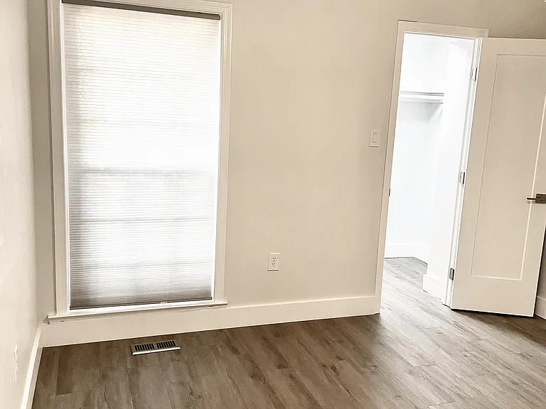 Master bedrooms with two walk in closets