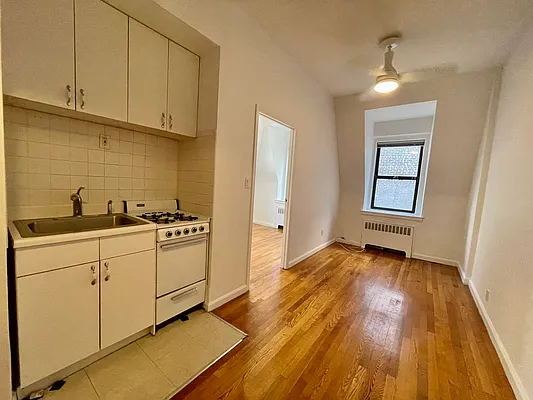 Rented by Compass | media 9