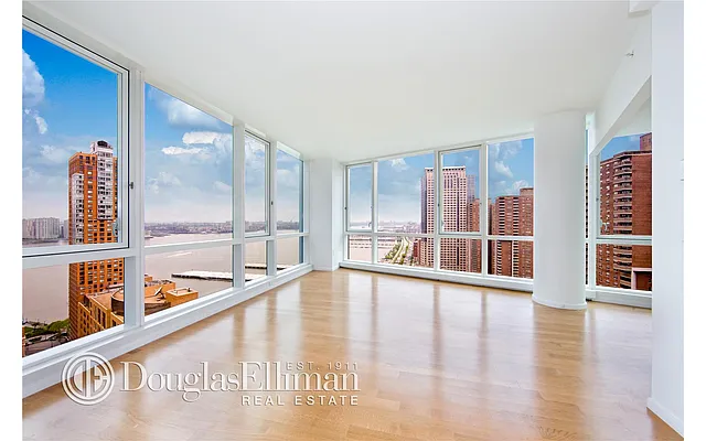 Sold by Douglas Elliman | media 15