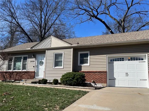 5400 Linden St, Roeland Park, KS 66205