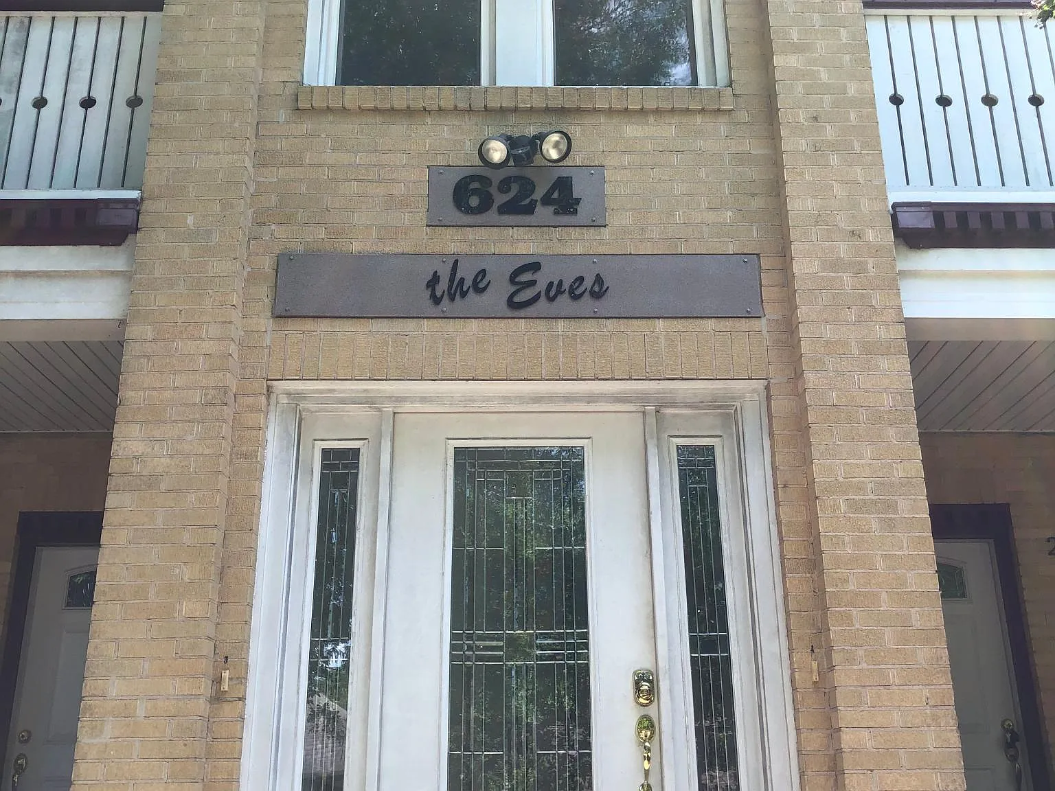 2 bed, 990 sqft, $1,800 — Photo 3