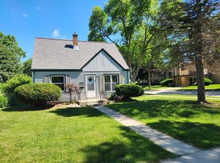 8600 W Auer Ave, Milwaukee, WI 53222