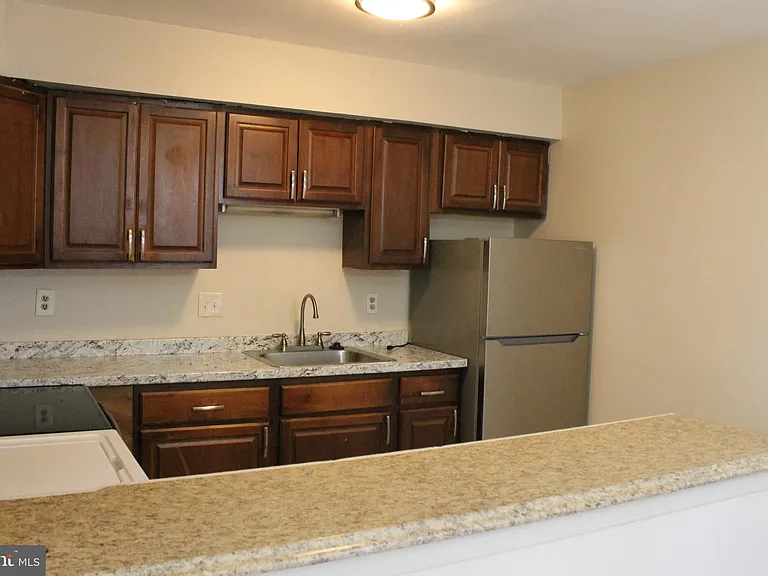 9233 Byrd Dr — Photo 6