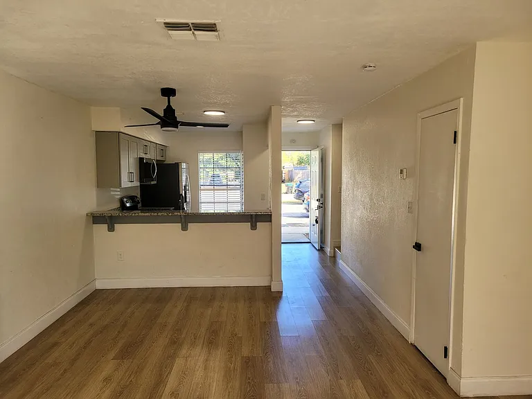 1236 Dovehill Dr — Photo 35