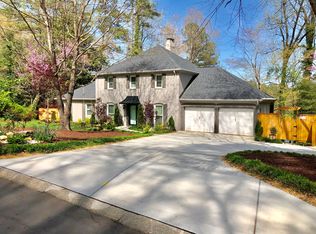 6906 Valley Lake Dr, Raleigh, NC 27612