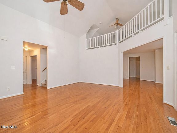 5th image of 28900 Deercroft Drive