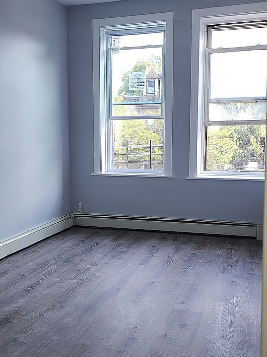 1st image of 231 Martense St #3