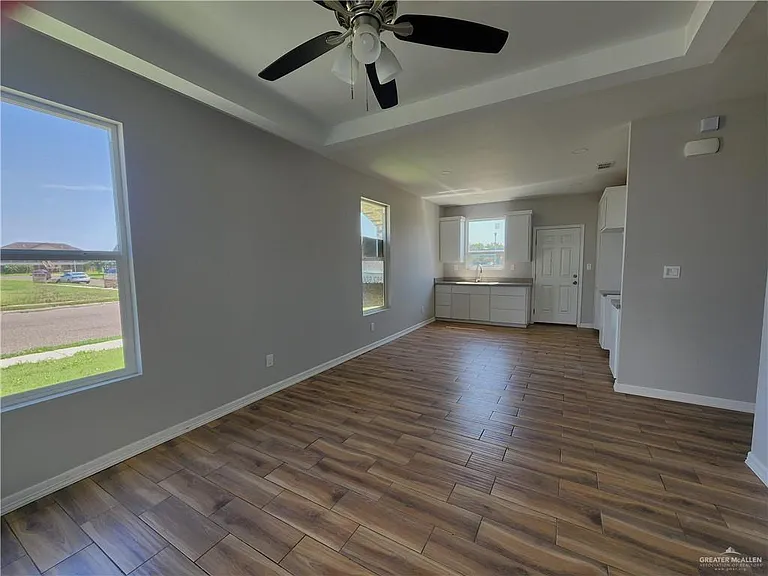 805 W Los Tesoros Dr #4 — Photo 4