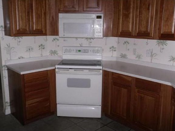 5th image of 4232 Dornoch Dr