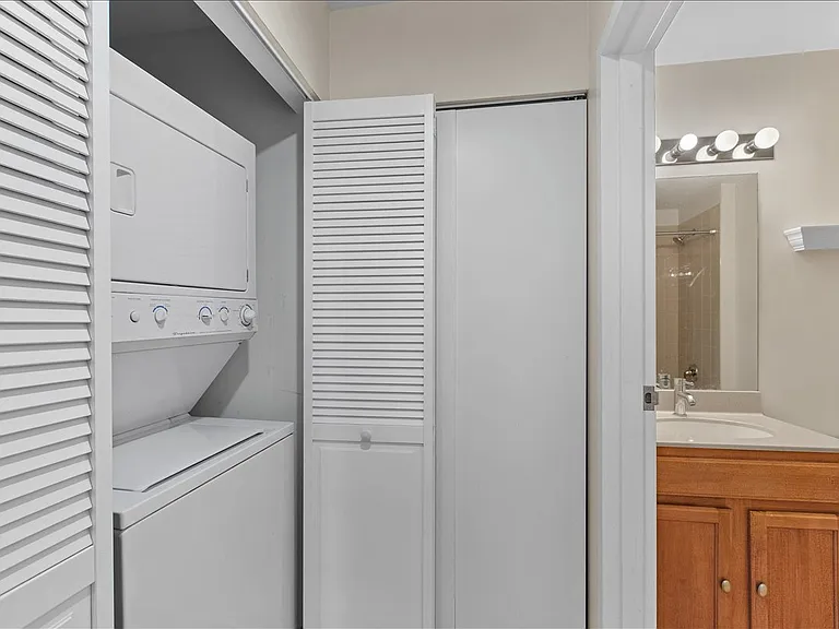 4015 N Milwaukee Ave #416 — Photo 17