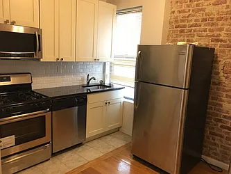 Rented by Roberto Guilbet, LREB