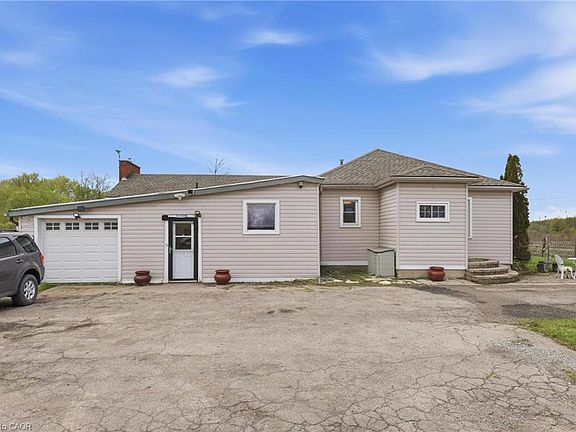 3rd image of 2934 Baker Rd