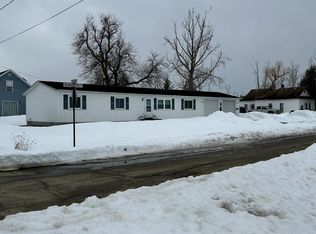 1107 Randolph St, Cheboygan, MI 49721