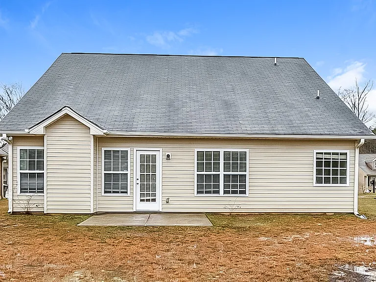 240 Raleigh Way — Photo 15