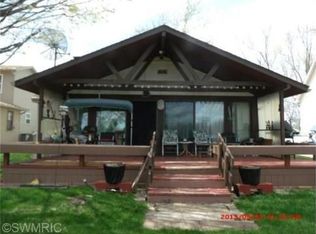 894 Charles Rd, Hudson, MI 49247