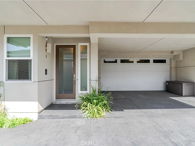 2707 Rockefeller Ln #B — Photo 1