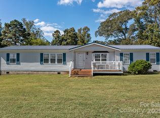555 Fairmount Rd, Statesville, NC 28625
