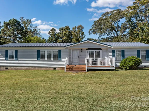 555 Fairmount Rd, Statesville, NC 28625