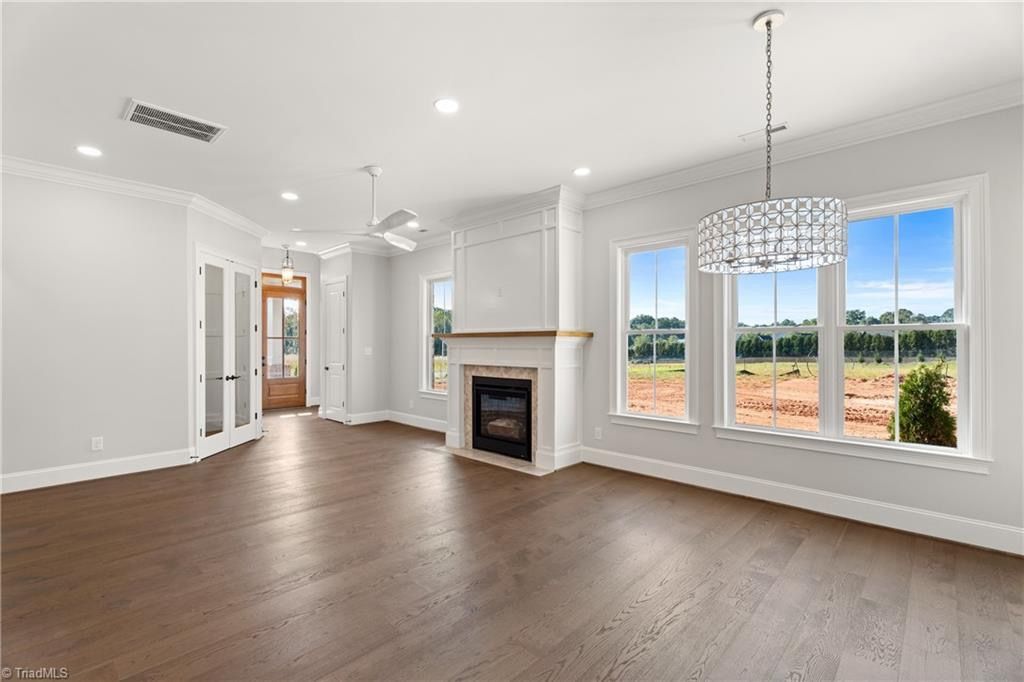 next background image