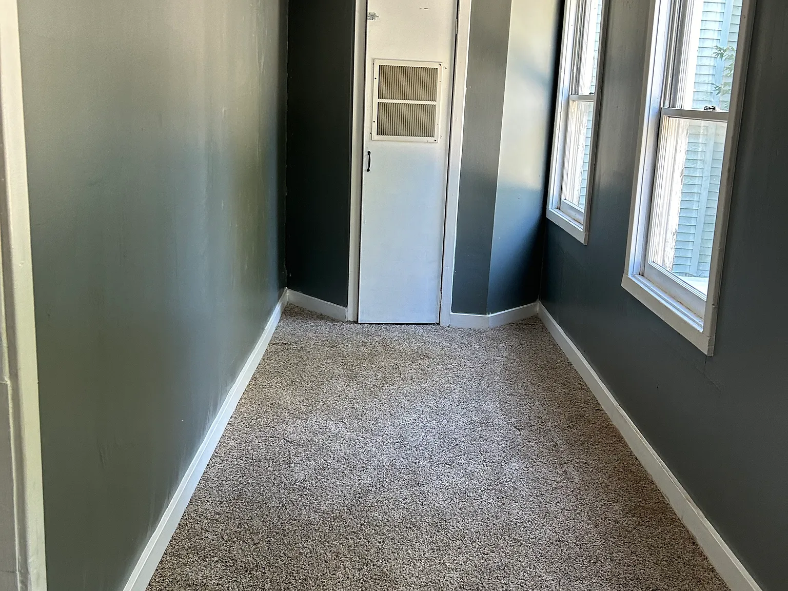3 bed, 900 sqft, $1,390 — Photo 4