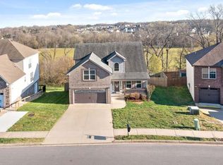 1140 Stillwood Dr, Clarksville, TN 37042