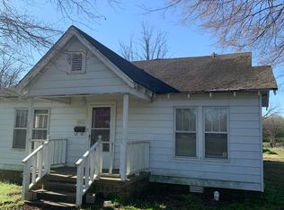 401 SW 1st St, Atkins, AR 72823