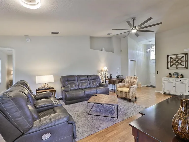 128 Lookout Dr — Photo 8