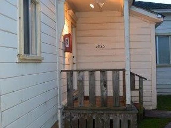 2nd image of 1833-1835 1842nd St