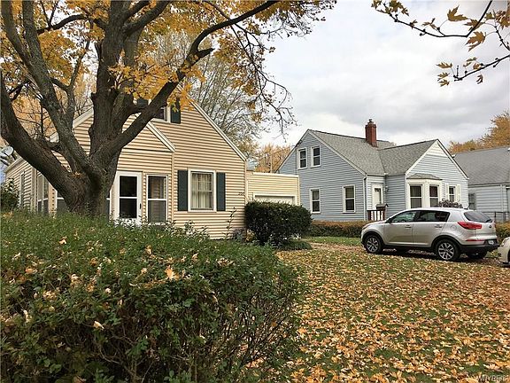 2nd image of 204 Cleveland Dr