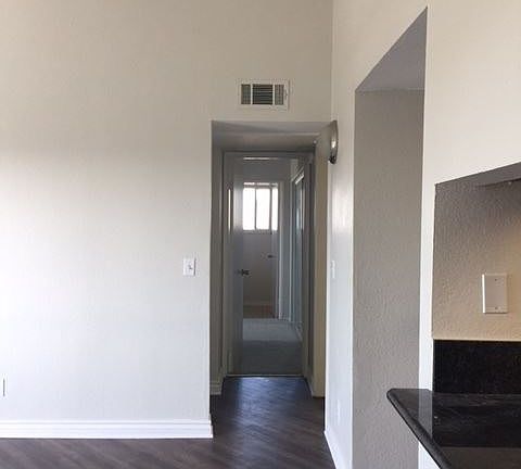 5th image of 689 Temple Ave APT 304