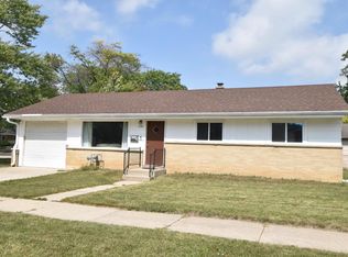 9124 Chandler Ave, Sturtevant, WI 53177